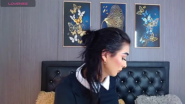 Snapshot of Evelynn_sex_ chatting on February 14, 1:40 pm Evelynn sex online show from February 14, 1:40 pm