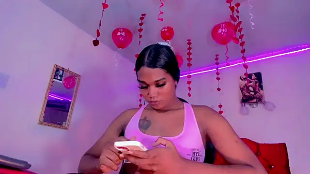 Snapshot of naomy__xx chatting on February 17, 8:36 pm naomy xx online show from February 17, 8:36 pm