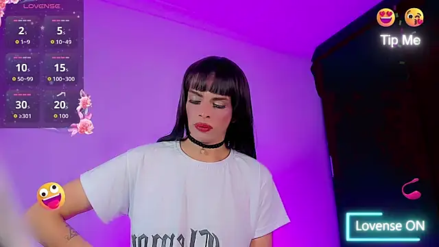 emperatrizhotwolf online show from October 17, 1:20 am