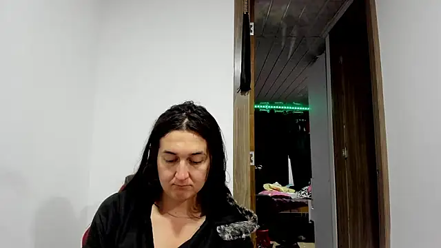 Snapshot of Sweet-Suck69 chatting on March 7, 3:37 am Sweet-Suck69 online show from March 7, 3:37 am