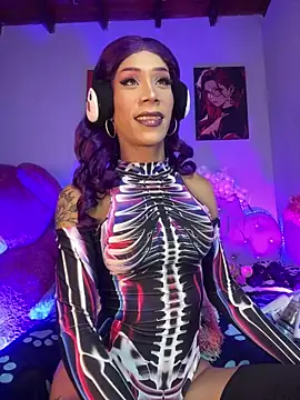 Snapshot of Alexa_Chanell_Oficial chatting on October 7, 1:28 am Alexa Chanell Oficial online show from October 7, 1:28 am