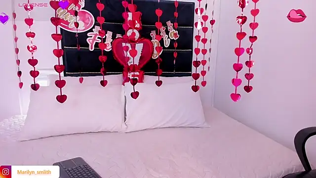 Snapshot of MarilynSmIith chatting on February 6, 12:37 pm MarilynSmIith online show from February 6, 12:37 pm