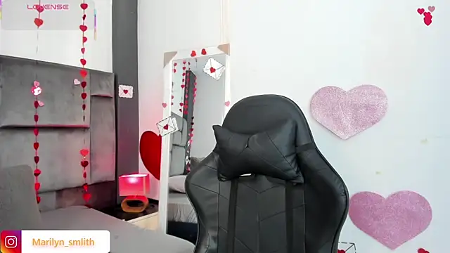 MarilynSmIith online show from February 12, 12:44 pm