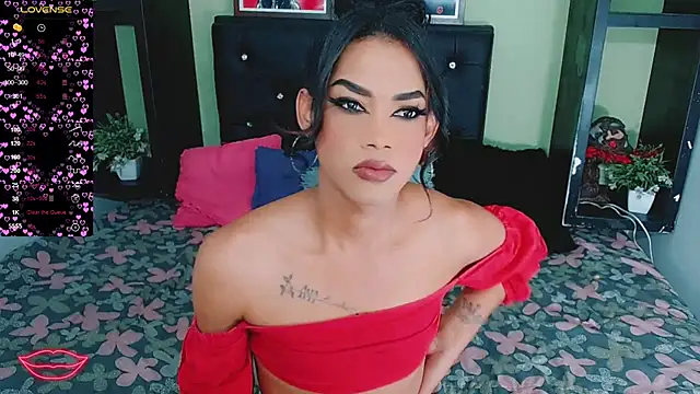 Snapshot of Amanda_bigx chatting on March 6, 7:10 am Amanda bigx online show from March 6, 7:10 am