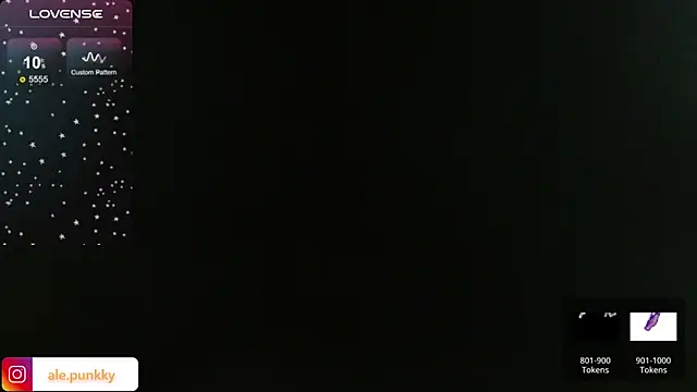Snapshot of charlotbelucci_ chatting on January 16, 1:36 pm charlotbelucci online show from January 16, 1:36 pm