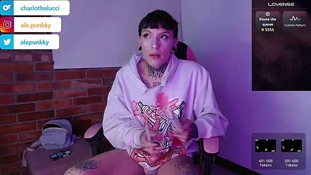 charlotbelucci  online show from November 7, 9:20 am