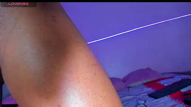 Snapshot of Canndy88htxx chatting on January 18, 1:12 am Canndy88htxx online show from January 18, 1:12 am