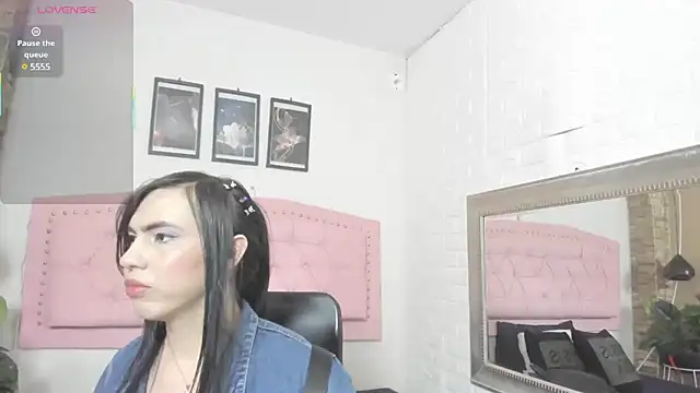 Snapshot of diosagolden chatting on March 15, 9:04 pm diosagolden online show from March 15, 9:04 pm