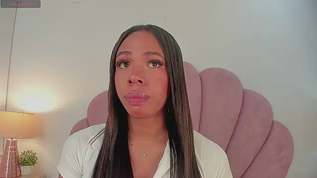 Snapshot of Nicole_Paradise chatting on March 22, 12:46 pm Nicole Paradise online show from March 22, 12:46 pm