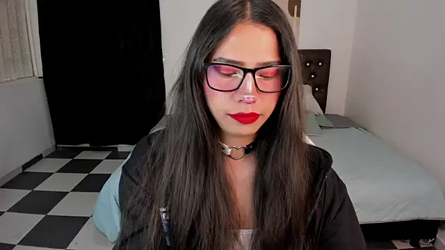 Snapshot of paula_kawaiifu_ chatting on December 8, 2:09 pm paula kawaiifu online show from December 8, 2:09 pm