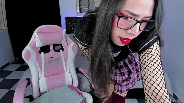 Snapshot of paula_kawaiifu_ chatting on February 8, 2:16 pm paula kawaiifu online show from February 8, 2:16 pm