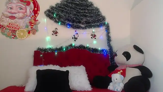 Snapshot of Luluu_08 chatting on December 13, 2:16 pm Luluu 08 online show from December 13, 2:16 pm
