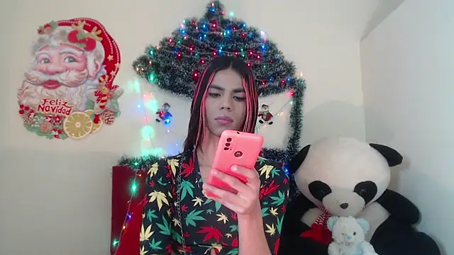 Snapshot of Luluu_08 chatting on December 16, 2:16 pm Luluu 08 online show from December 16, 2:16 pm