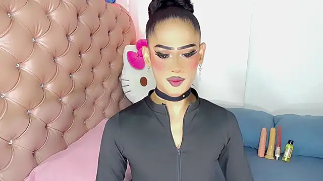 Snapshot of Aslhy_Goddessx chatting on February 18, 4:37 am Aslhy Goddessx online show from February 18, 4:37 am