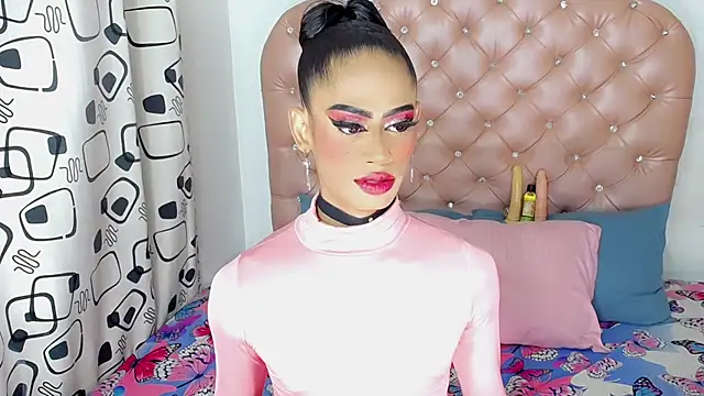 Snapshot of Aslhy_Goddessx chatting on February 22, 6:17 am Aslhy Goddessx online show from February 22, 6:17 am