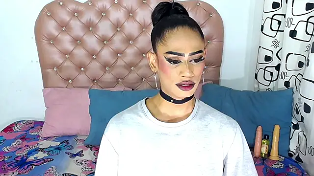 Snapshot of Aslhy_Goddessx chatting on March 6, 12:59 am Aslhy Goddessx online show from March 6, 12:59 am