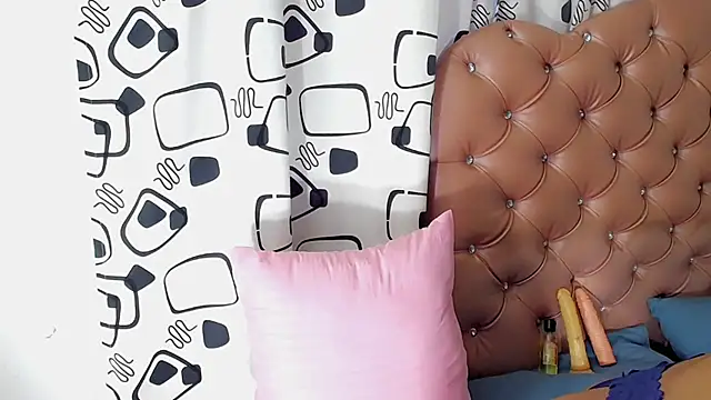 Snapshot of Aslhy_Goddessx chatting on March 16, 6:50 pm Aslhy Goddessx online show from March 16, 6:50 pm