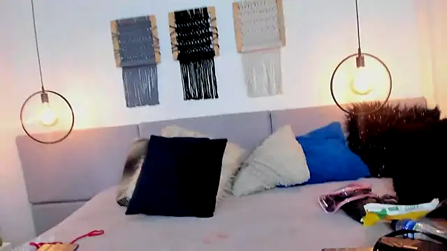 Snapshot of Sweet_camille chatting on January 29, 2:19 am Sweet camille online show from January 29, 2:19 am