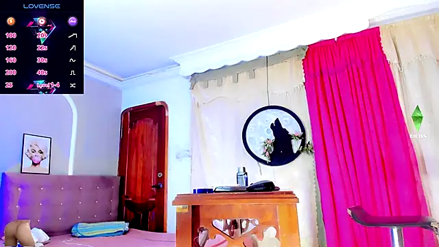 Snapshot of Jimena_Grey chatting on October 4, 8:15 am Jimena Grey online show from October 4, 8:15 am