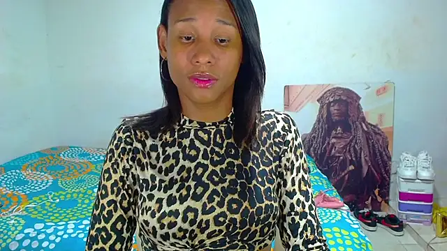 Snapshot of Black_godessTs chatting on March 17, 12:53 pm Black godessTs online show from March 17, 12:53 pm