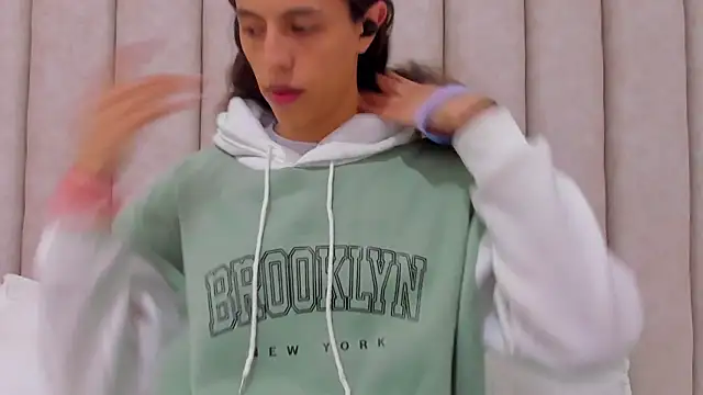 FreyaMoller online show from October 17, 7:39 pm