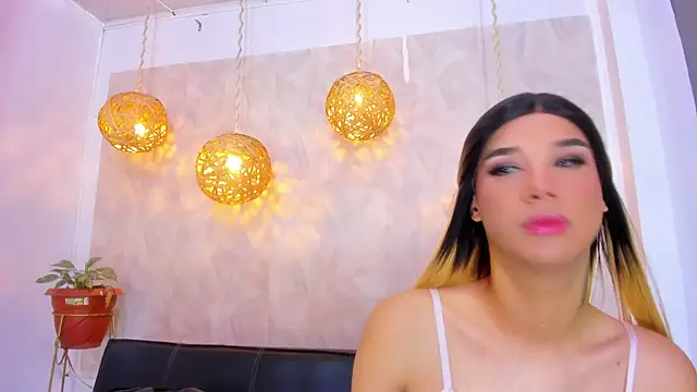 Snapshot of victoria_aleia_ chatting on December 21, 7:16 pm victoria aleia online show from December 21, 7:16 pm