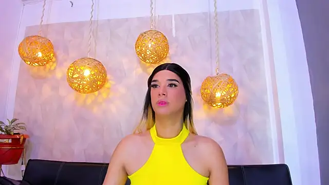 Snapshot of victoria_aleia_ chatting on January 2, 8:02 pm victoria aleia online show from January 2, 8:02 pm