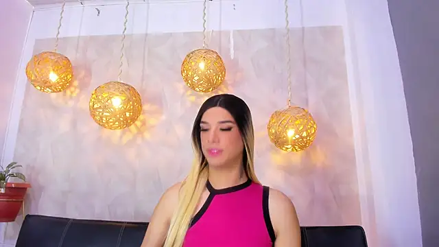 Snapshot of victoria_aleia_ chatting on January 17, 8:04 pm victoria aleia online show from January 17, 8:04 pm