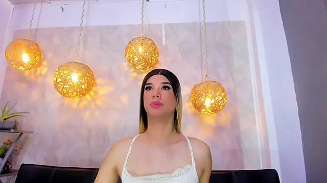 Snapshot of victoria_aleia_ chatting on January 23, 8:35 pm victoria aleia online show from January 23, 8:35 pm