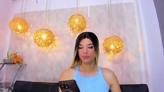 Snapshot of victoria_aleia_ chatting on January 27, 8:49 pm victoria aleia online show from January 27, 8:49 pm