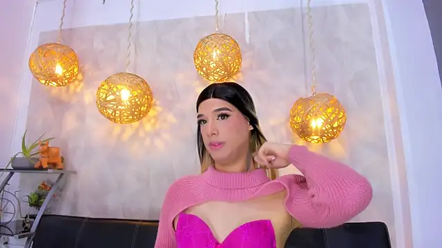 Snapshot of victoria_aleia_ chatting on February 12, 8:18 pm victoria aleia online show from February 12, 8:18 pm