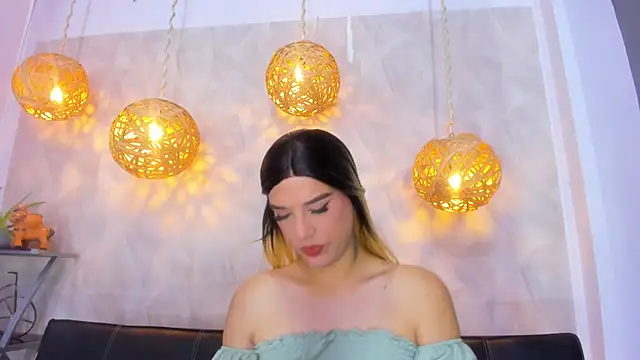 Snapshot of victoria_aleia_ chatting on March 1, 8:21 pm victoria aleia online show from March 1, 8:21 pm