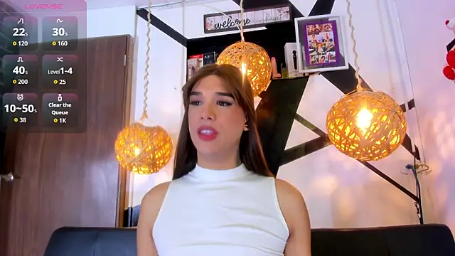 victoria aleia  online show from October 19, 10:02 pm