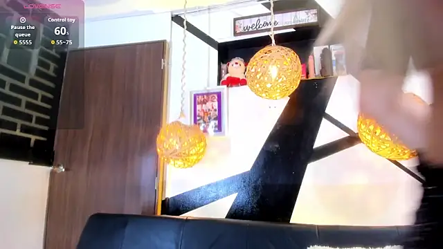 victoria aleia  online show from February 11, 12:07 am