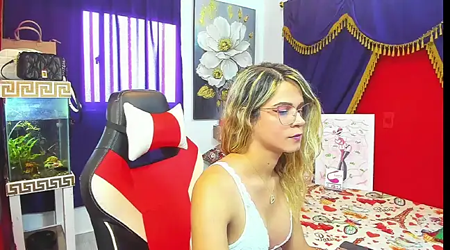 Snapshot of isabella_lunats chatting on March 11, 5:02 pm isabella lunats online show from March 11, 5:02 pm
