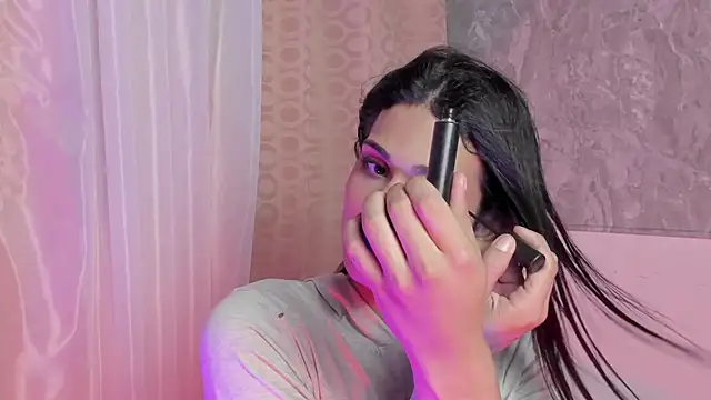 Snapshot of Mara_friendboy699 chatting on December 14, 7:47 pm Mara friendboy699 online show from December 14, 7:47 pm