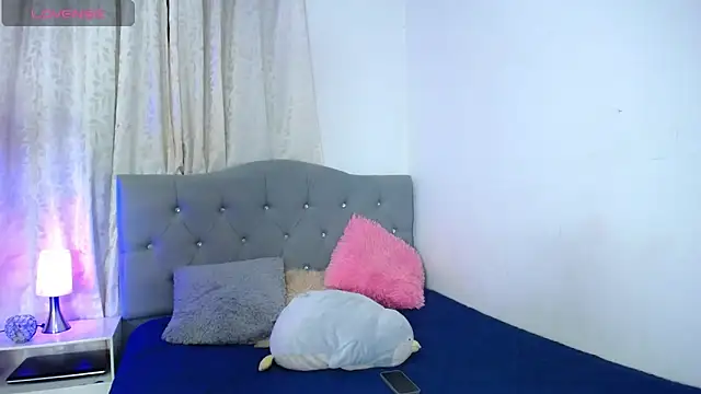 Snapshot of AnnyMichelle_ chatting on September 26, 1:13 am AnnyMichelle online show from September 26, 1:13 am