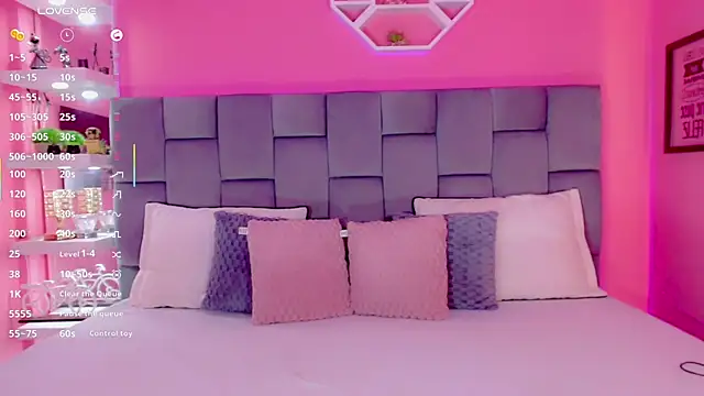 Snapshot of AlanaBekeer chatting on February 6, 8:13 pm AlanaBekeer online show from February 6, 8:13 pm