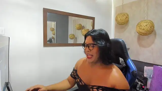 Snapshot of Margoth_Montilla chatting on February 13, 5:44 pm Margoth Montilla online show from February 13, 5:44 pm