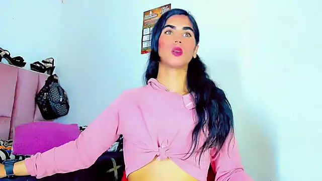 Snapshot of hannabigdirty chatting on February 23, 1:21 pm hannabigdirty online show from February 23, 1:21 pm