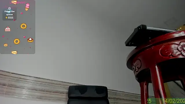Snapshot of Victtoria_Parker chatting on February 14, 1:18 pm Victtoria Parker online show from February 14, 1:18 pm