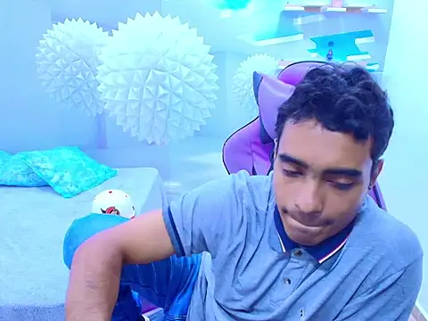 Aaron-00 online show from January 16, 10:06 pm