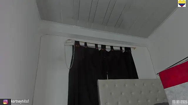 Snapshot of sexykortney chatting on October 10, 4:57 am sexykortney online show from October 10, 4:57 am