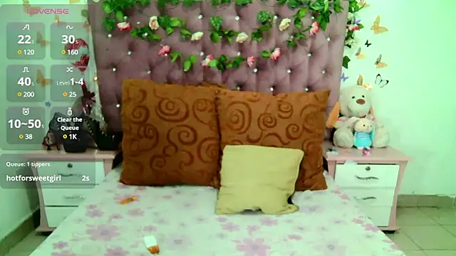 Snapshot of ValeriaTsx chatting on February 12, 1:30 am ValeriaTsx online show from February 12, 1:30 am
