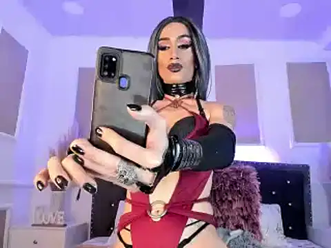 queen satin online show from December 7, 2:08 pm