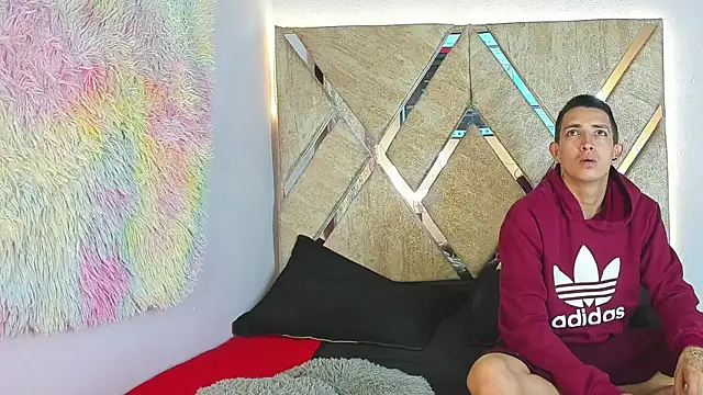 parejacaliente20154 online show from October 18, 11:58 am