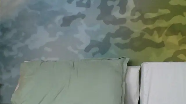 Badgirlbrittt online show from October 16, 7:35 pm