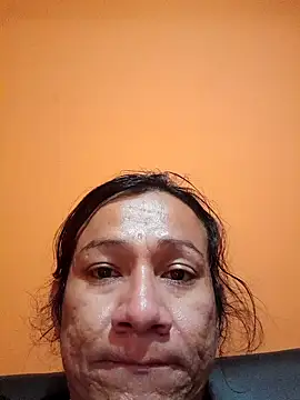 miicheele32 online show from January 15, 7:01 pm