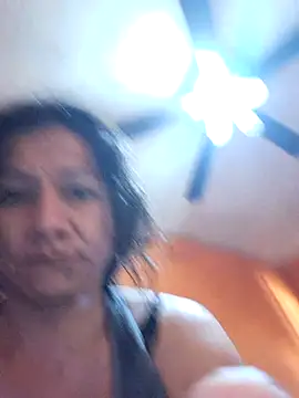 miicheele32 online show from October 15, 6:30 pm