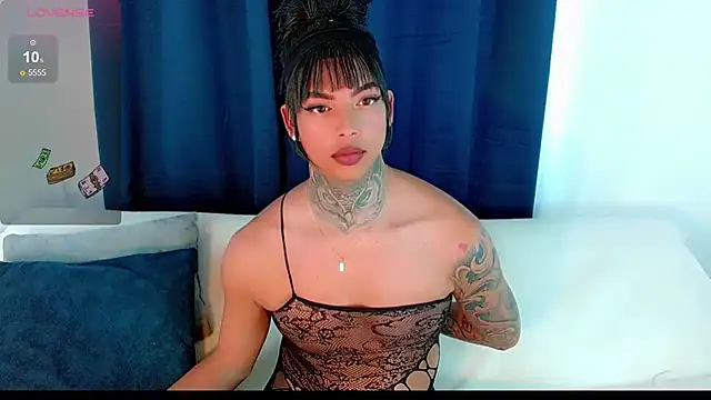 Snapshot of laura_sweett120 chatting on September 15, 9:52 pm laura sweett120 online show from September 15, 9:52 pm